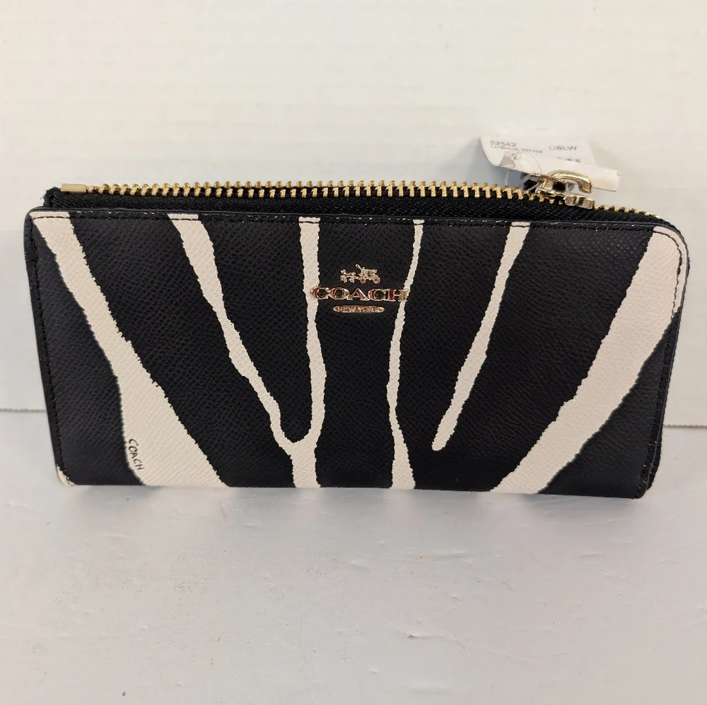 Coach Wallet Zebra Stripe Black and White NWT
